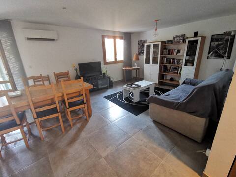 Popular Airbnb listing: Hyères, Provence Alpes _Côte d'Azur, city center. in Hyères