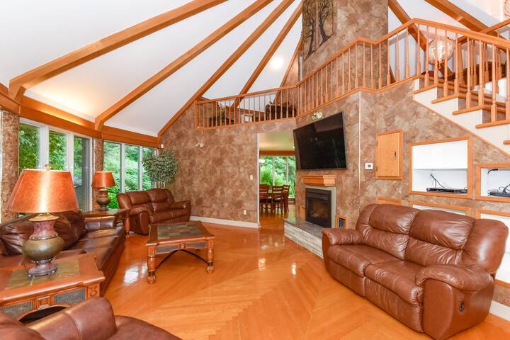 Thousand Owls Estate – your resort oasis in Ottawa gallery image 4