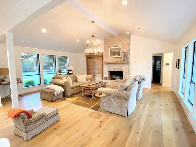 Fun Family ATX Home, 10 min to DT, near parks gallery image 4