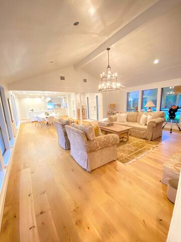 Fun Family ATX Home, 10 min to DT, near parks gallery image 5