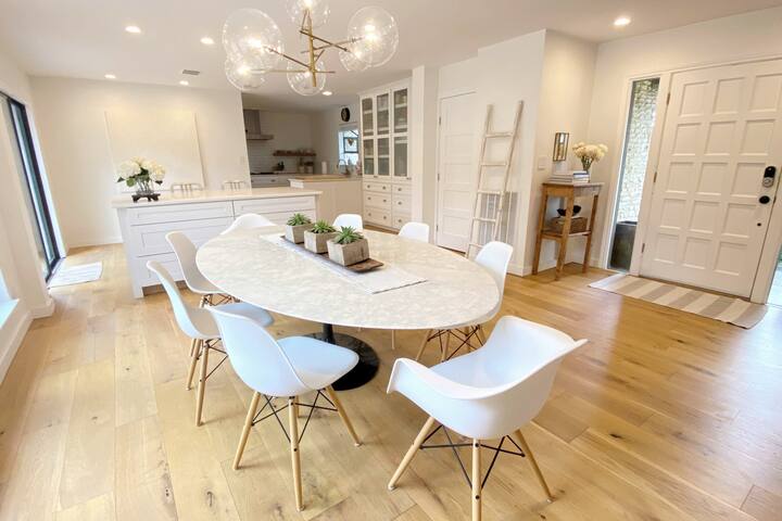 Fun Family ATX Home, 10 min to DT, near parks