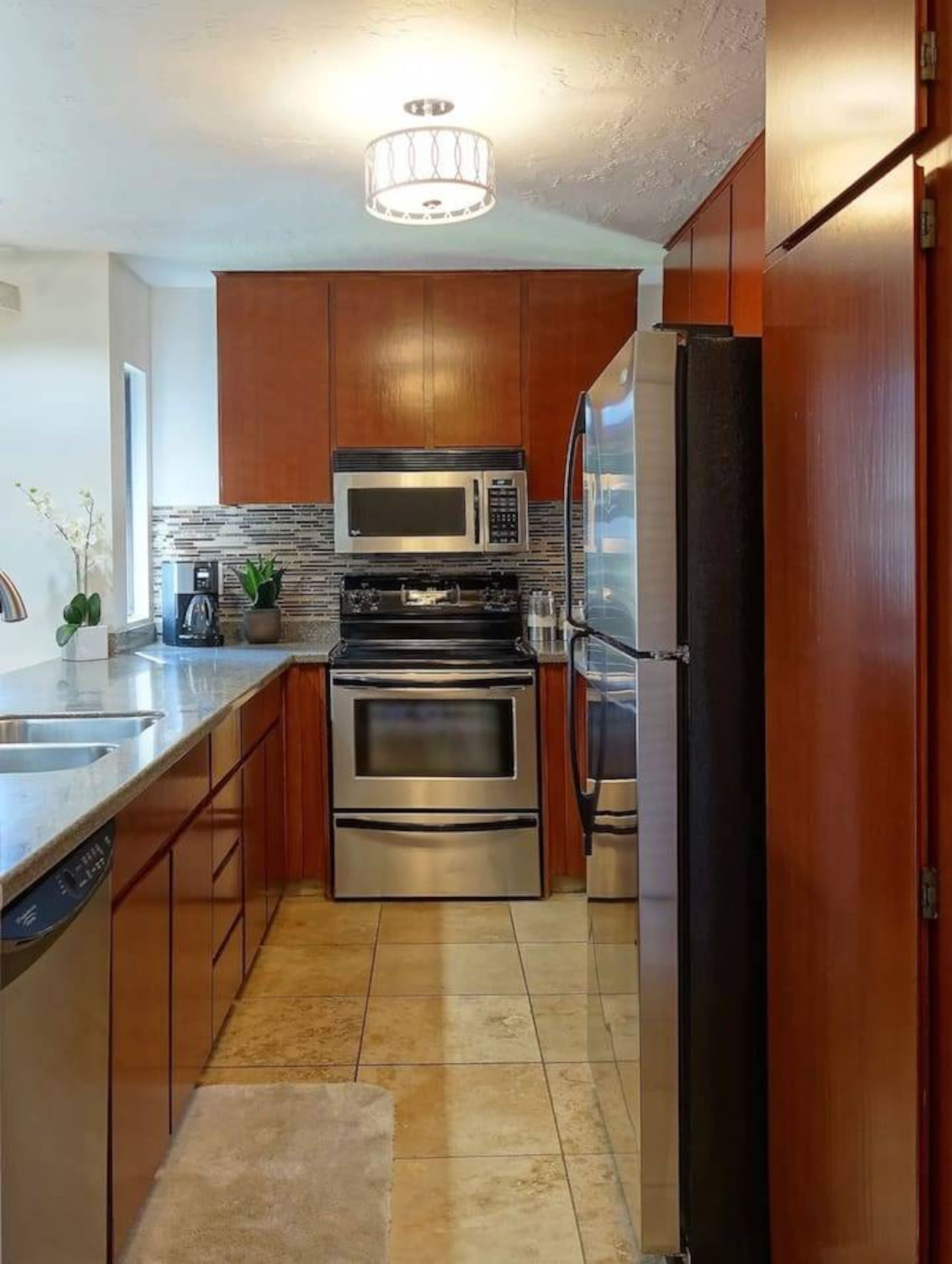 Condo in Kihei · ★4.96 · 2 bedrooms · 3 beds · 2 private baths - Image 5
