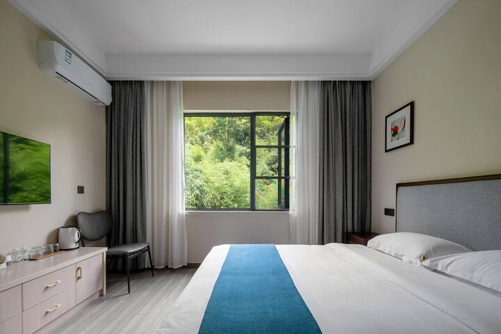 临山 暖馨大床房 Villas For Rent In Huzhou Zhejiang China