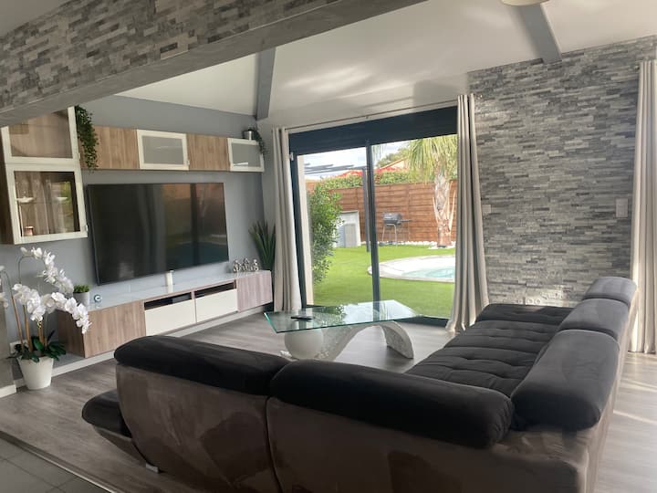 Superbe Villa, Piscine Privée, Climatisée - Le Pradet