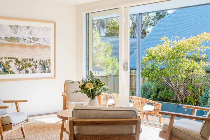 Steps to beach & shops | Pt Lonsdale | 4 bedrooms gallery image 4