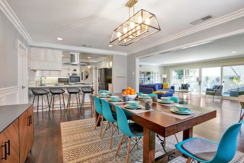 Orange Oasis 🍊10min to DISNEY 🎡 Spacious Pool Home