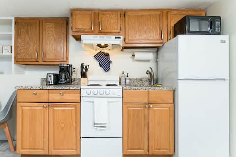 Popular Airbnb listing: Longwood/Fenway Basement Studio in Mission Hill