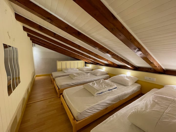 วิวพาโนรามาของชั้นลอย