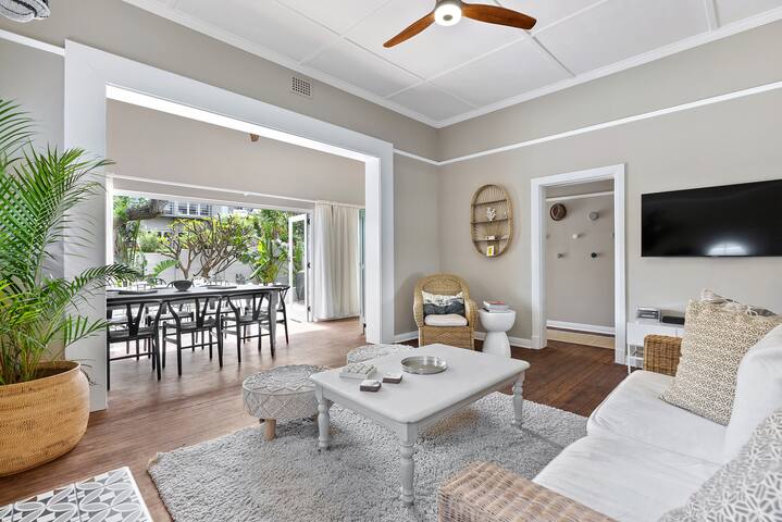 Camps Bay Lilla Villa. Hus m pool 150 m från hav. gallery image 3