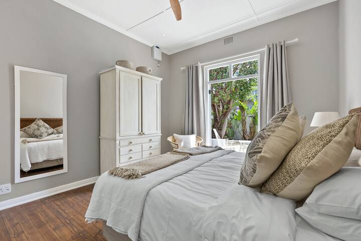 Camps Bay Lilla Villa. Hus m pool 150 m från hav. gallery image 4