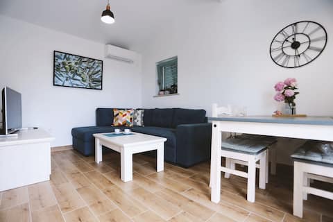 Successful Airbnb property: Small house Ana in Vodnjan
