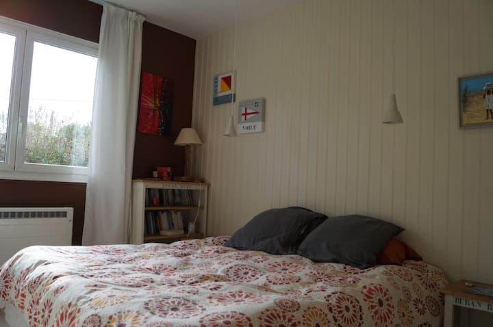 Chambre 1 lit 160x200 , pllakë