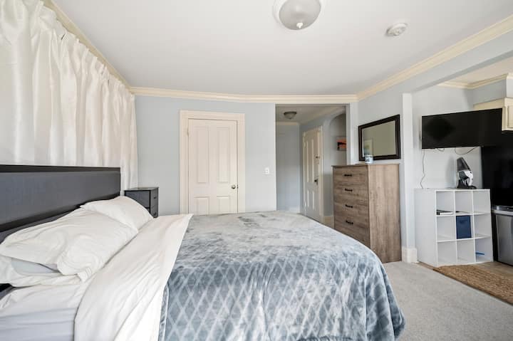 Harbor Studio - Across From Historic Northport Doc - Long Island, NY