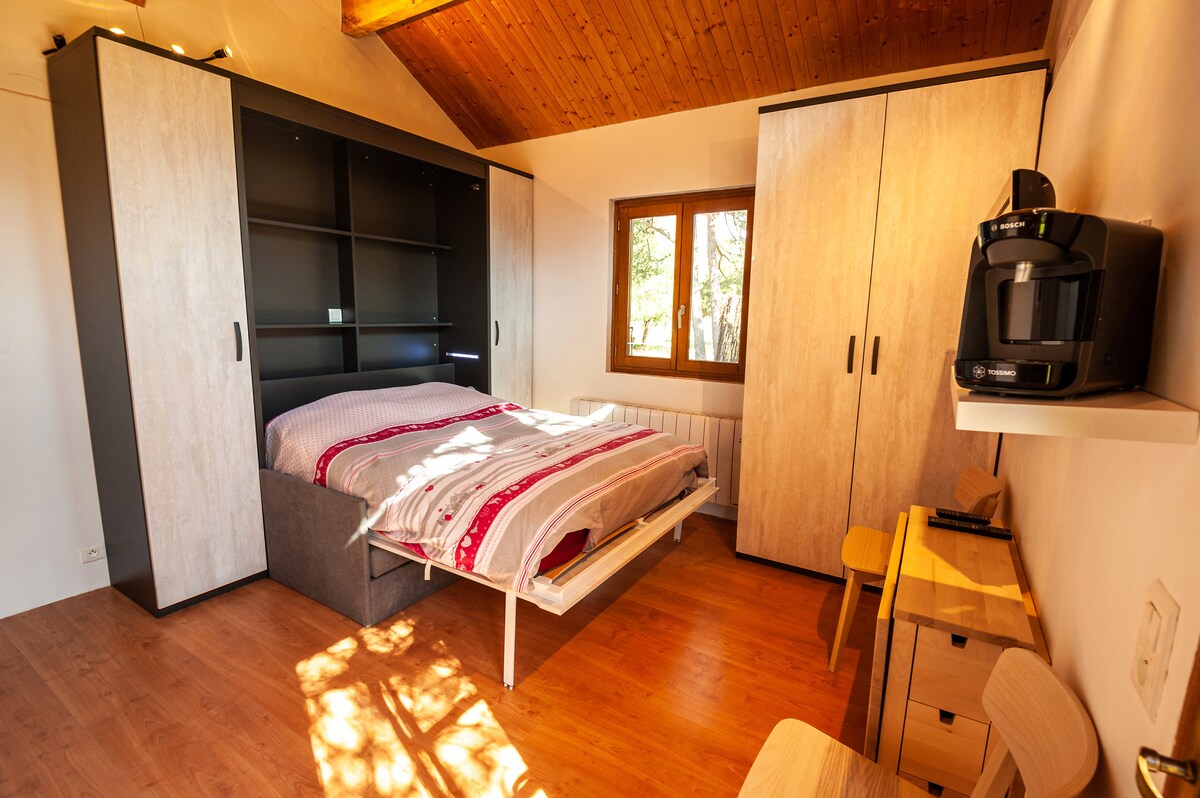 The 160X190 pull-out bed