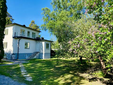 Large, beautiful house close to Stockholm city