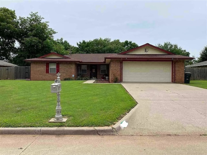 Dottie's and Joe's Family Friendly Home Houses for Rent in