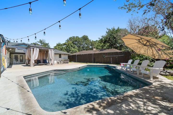 Sleeps 20 w Heated Pool & Billiards by DAL Airport