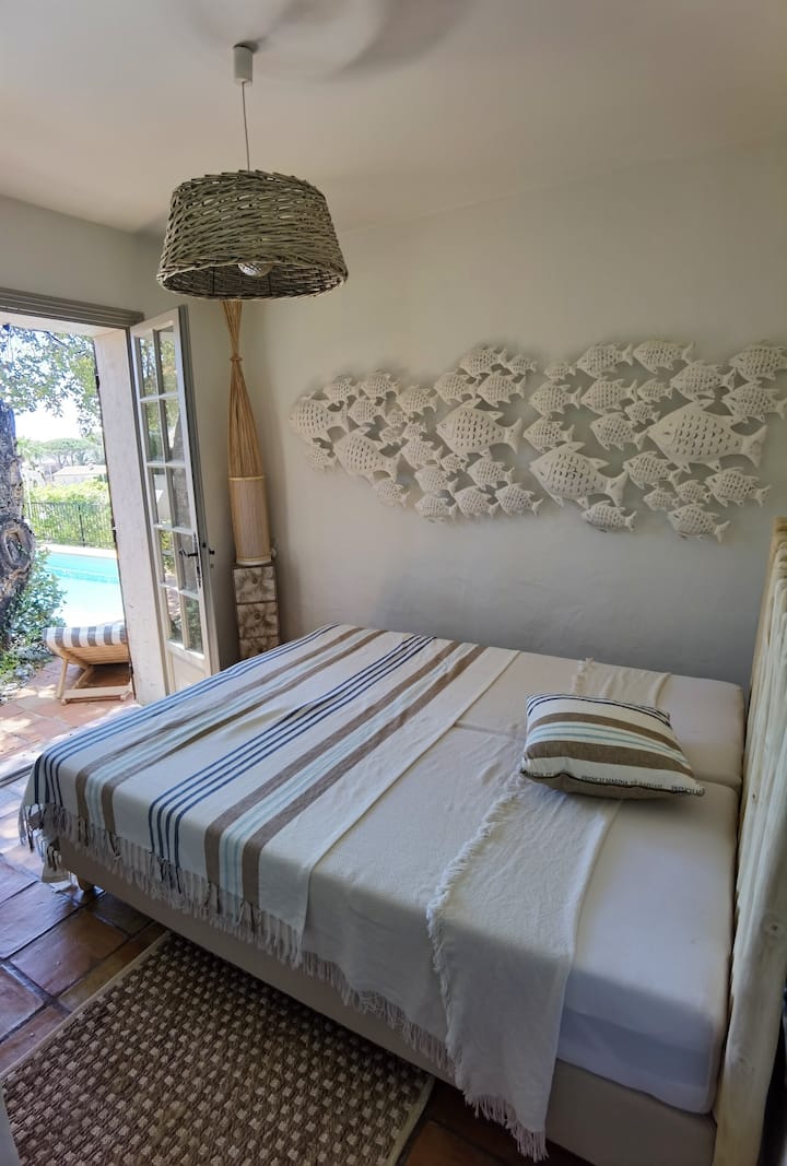 Villa Pastis, bedroom 1 (double bed or two single beds) with large recessed wardrobe