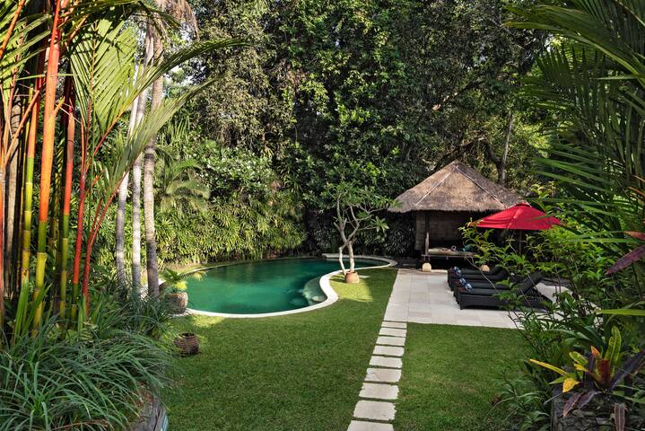Villa Pangi Gita: Private Chef, Pool, Garden