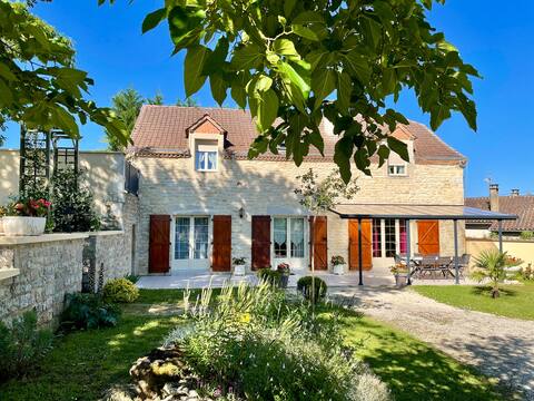 L'Espérance 8-person gîte in Saint-Projet in the Lot