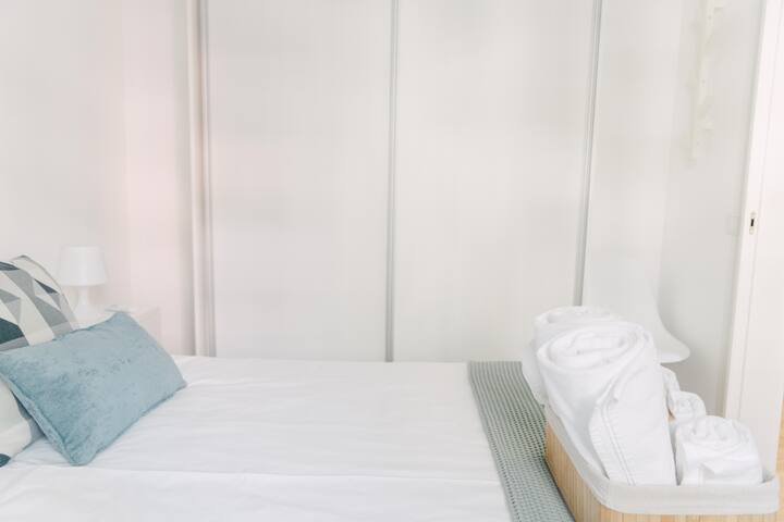 Apartamento acolhedor com terraço Yellow Villas 4 gallery image 3