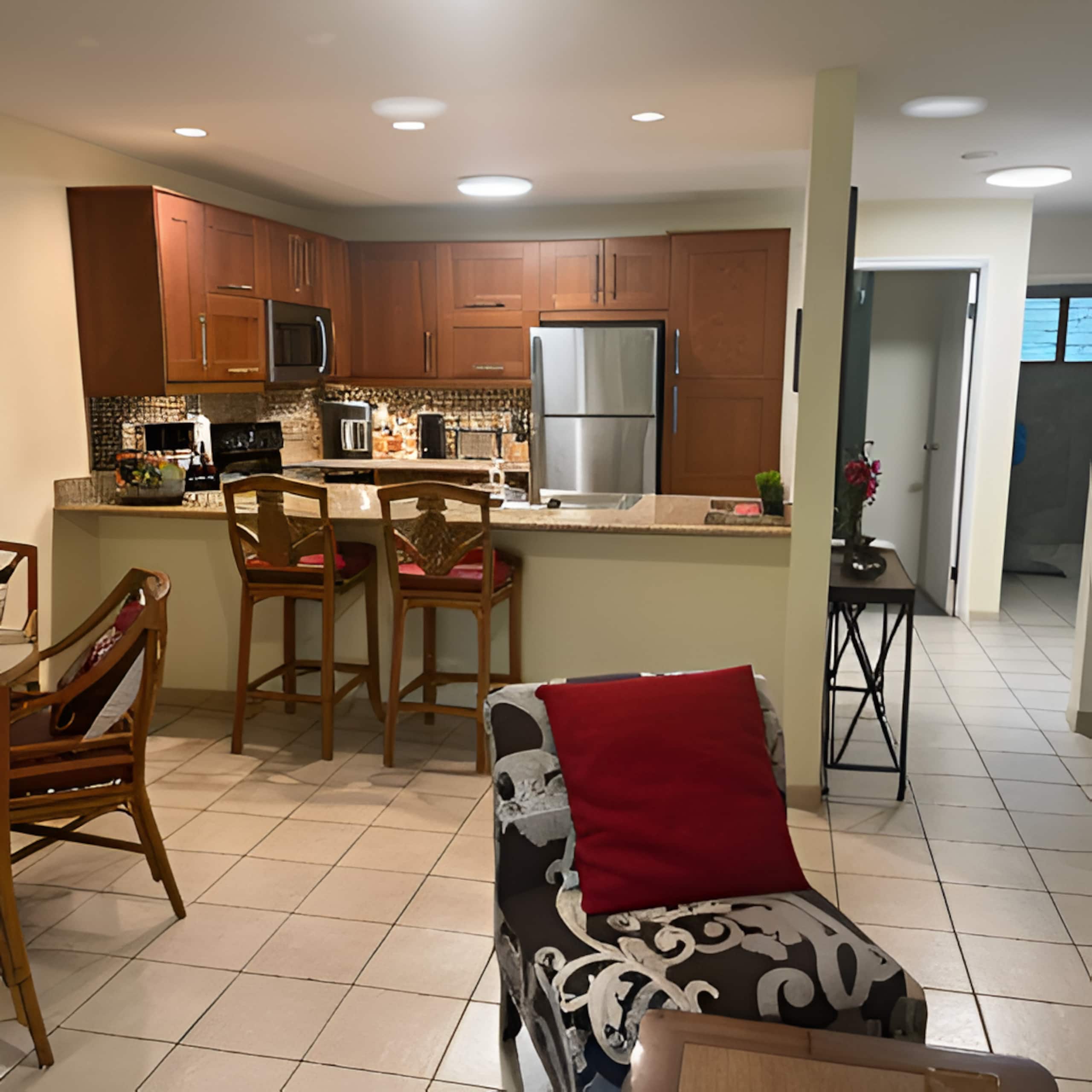Condo in Kihei · ★4.94 · 1 bedroom · 2 beds · 1 private bath - Image 17