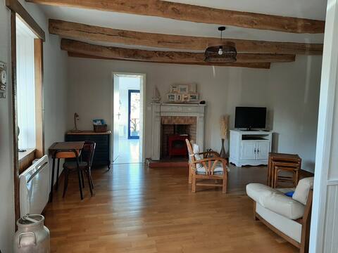 Renovated Breton farmhouse near sea, wood and GR34
