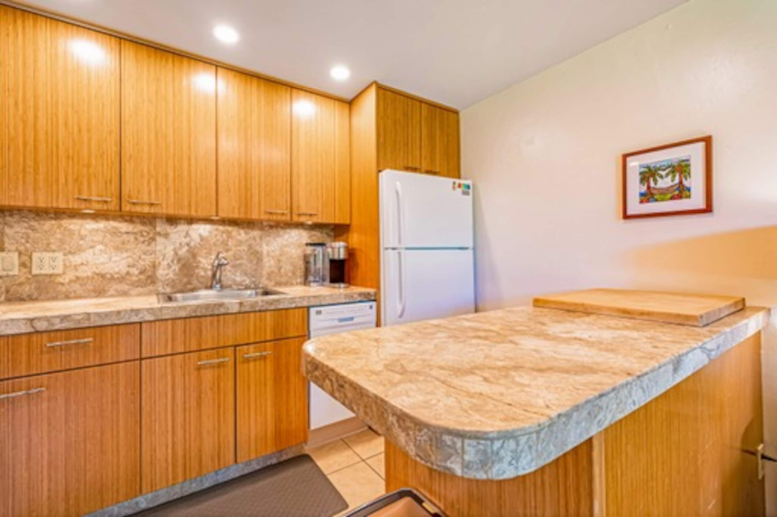 Condo in Kihei · ★4.84 · 1 bedroom · 2 beds · 1 private bath - Image 6