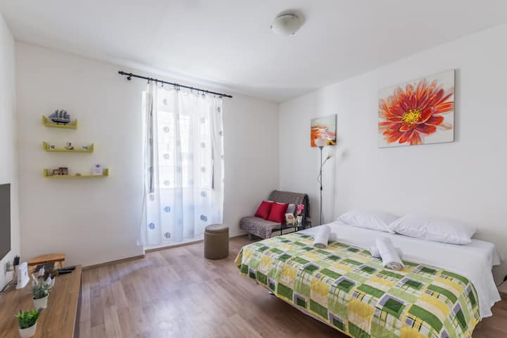 Спалня 2