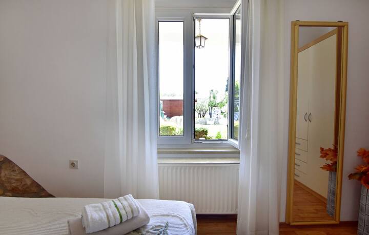 Спална соба 2 со поглед на море