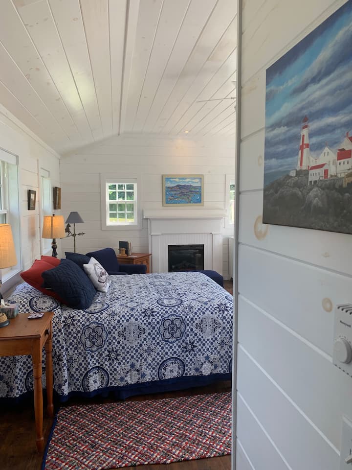 Entry to the Master Bedroom at the Starfish cottage with queen bed