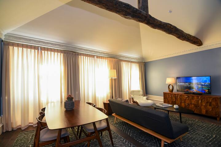 Almada234 | 2 Bedroom Apartment | 51 gallery image 2