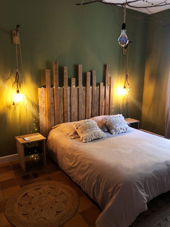 Зелена соба „маки“ со приватна бања 