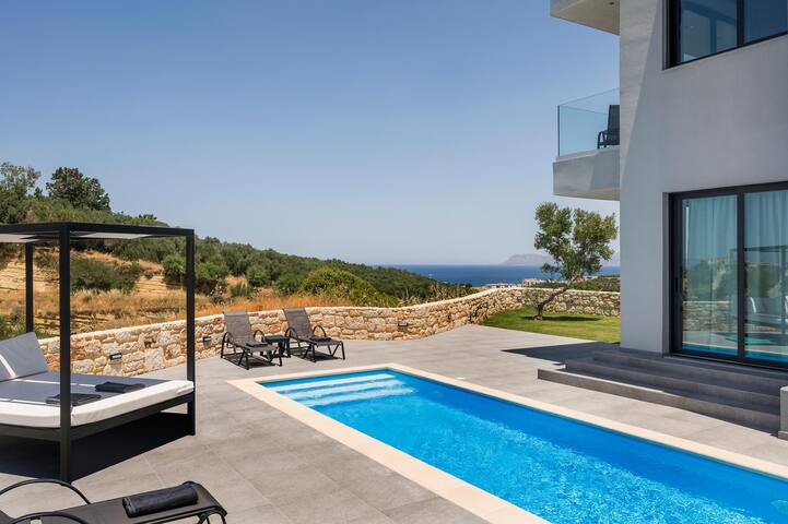 Nikolioudis Luxury Villa Spirit | Agia Marina gallery image 4