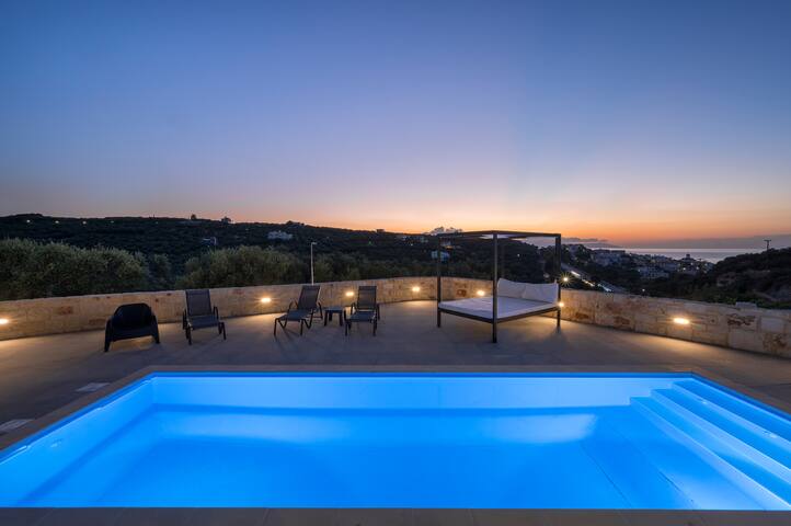 Nikolioudis Luxury Villa Spirit | Agia Marina gallery image 2