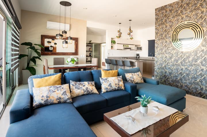 Sunny, Spacious Condo: Ideal Location With Pool - 마사틀란