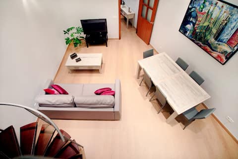 Top Airbnb: Studio in the ♥ of Barcelona! in La Dreta De L'eixample