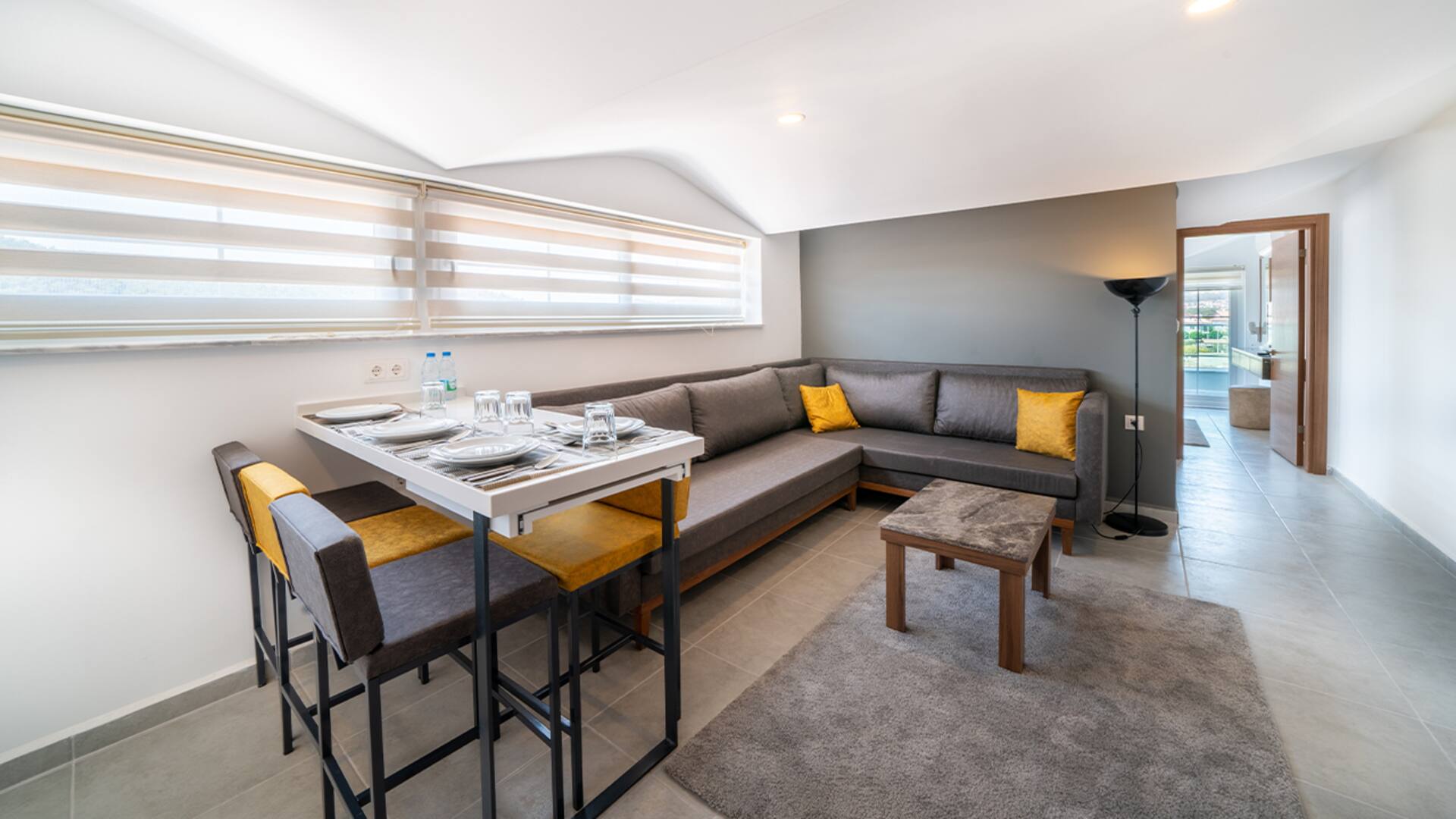 Midpoint Suites - Roof Suite 301
