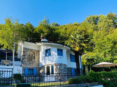 Villa with private pool and lake view in Bellagio
