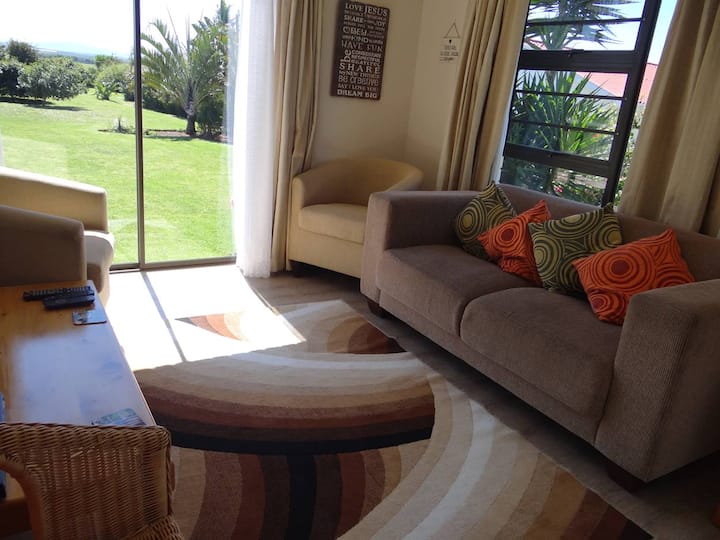 28 Dr Mike Heroldt Street - Jeffreys Bay