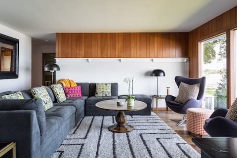 Sandy Beachfront House on Grand Traverse Bay