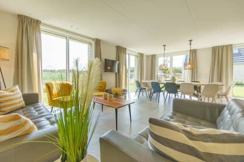 Unique family vacation home Op t Oog XL 2