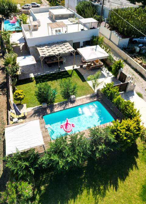 Villa Olympia,  max 22 p.  400 m. to  beach