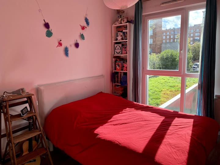 спалня #2 легло 140x190cm 