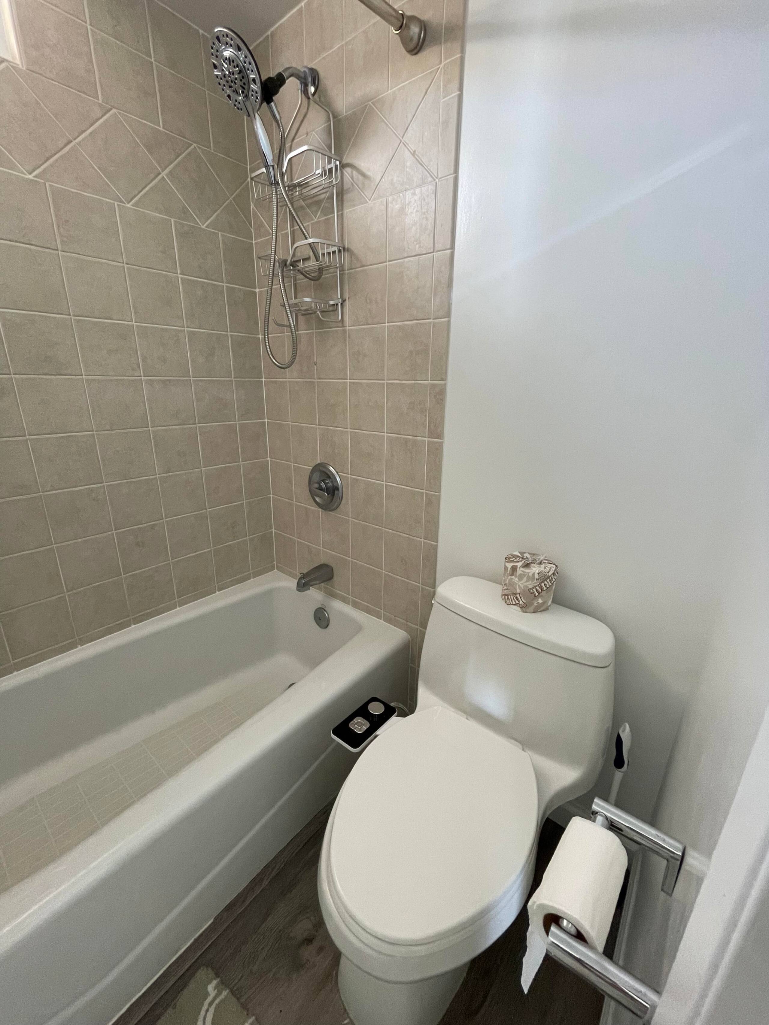 Condo in Honolulu · ★4.85 · 1 bedroom · 3 beds · 1 bath - Image 6
