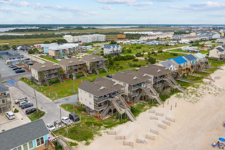 Picture of North Carolina Beachfront Vacation Rentals - United States | Airbnb
