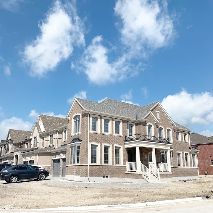 Bradford Guest Suite - Bradford, ON, Canada