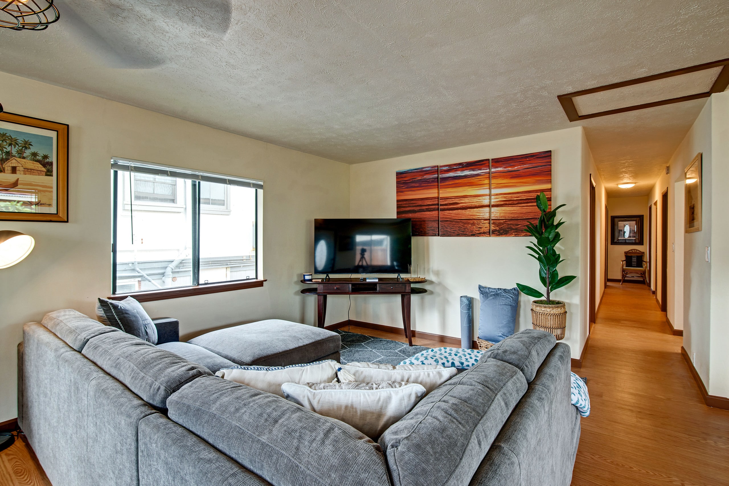Home in Hilo · ★4.94 · 3 bedrooms · 3 beds · 2 private baths - Image 6