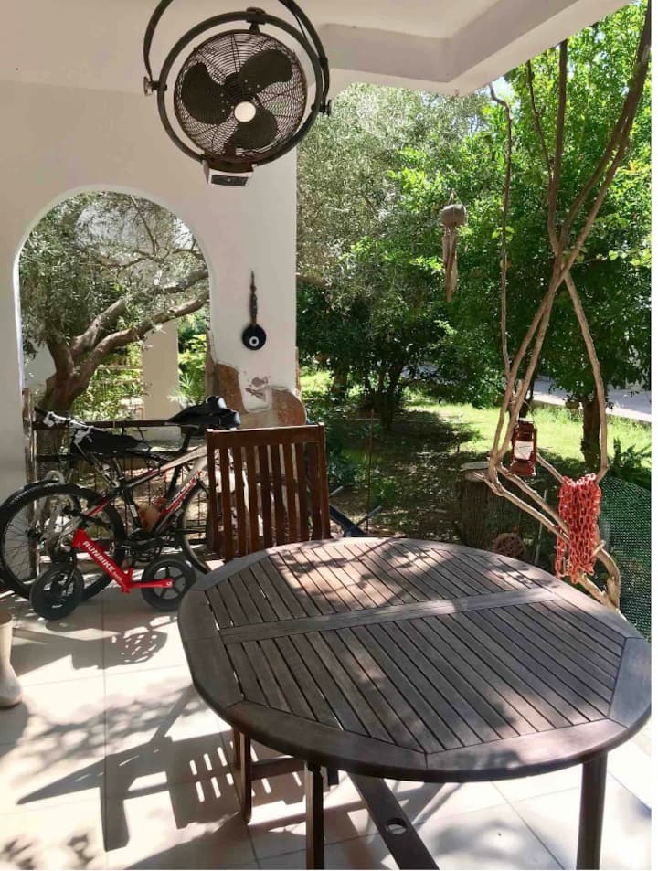 A beautiful residential building with a garden Airbnb