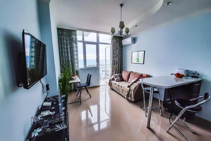 Cozy Seaside 2-room Apt With Panoramic View - Batumi